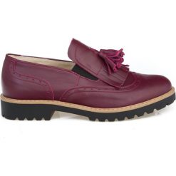 Półbuty - skóra naturalna - model 247 - kolor bordowy. Czerwone półbuty damskie Zapato, bez wzorów, ze skóry, bez obcasa, bez zapięcia. W wyprzedaży za 269,10 zł.
