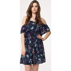Granatowa Sukienka Tearful. Czarne sukienki damskie Born2be, na lato, xl, z aplikacjami, bez kołnierzyka, bez rękawów, mini. Za 49,99 zł.