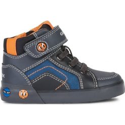 Geox - Buty dziecięce. Szare trampki chłopięce Geox, bez wzorów, ze skóry, sportowe, z okrągłym noskiem, bez zapięcia. W wyprzedaży za 199,90 zł.