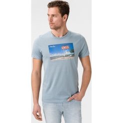 Jack & Jones Cafe Koszulka Niebieski. Niebieskie podkoszulki męskie Jack & Jones, l, z nadrukiem, z bawełny, z krótkim rękawem. Za 64,95 zł.