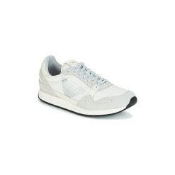 Buty Emporio Armani EMPURIO. Białe trampki męskie marki Emporio Armani, bez wzorów, bez zapięcia. Za 615,20 zł.