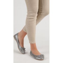 SREBRNE BALERINY Z KOKARDKĄ. Szare baleriny damskie eVento, bez wzorów, bez obcasa. Za 39,90 zł.
