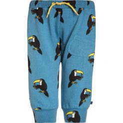 Småfolk PANTS WITH TOUCAN Spodnie treningowe cendre blue. Niebieskie jeansy chłopięce marki Småfolk. Za 199,00 zł.
