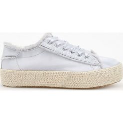 Buty damskie: Espadryle na platformie - Niebieski