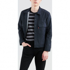 Dżinsowa kurtka "Perf" w kolorze niebieskim. Niebieskie kurtki męskie Levi's®, s. W wyprzedaży za 218,95 zł.