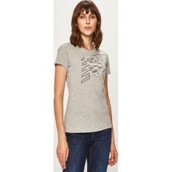 New Balance - T-shirt. Szare topy damskie New Balance, s, z nadrukiem, z bawełny, z okrągłym kołnierzem. W wyprzedaży za 99,90 zł.