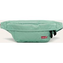 Levi's - Nerka. Zielone nerki damskie Levi's®, w paski, z poliesteru, z aplikacjami. W wyprzedaży za 99,90 zł.