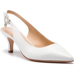 Sandały SOLO FEMME - 48902-02-H52/000-05-00 Biały. Klapki damskie Solo Femme. W wyprzedaży za 269,00 zł.