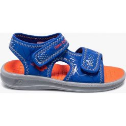 New Balance - Sandały dziecięce. Niebieskie sandały chłopięce New Balance, z materiału, bez zapięcia. W wyprzedaży za 89,90 zł.