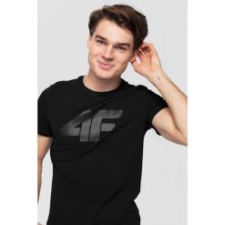 T-shirt męski TSM303 - głęboka czerń. Szare koszulki męskie 4f, m, bez wzorów, bez kołnierzyka, bez rękawów. Za 49,99 zł.