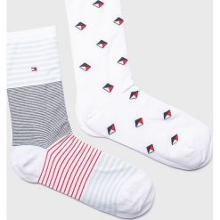 Tommy Hilfiger - Skarpetki (2 pack). Białe skarpetki damskie marki TOMMY HILFIGER, z elastanu. Za 49,90 zł.