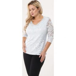 Jasnoniebieska Bluzka Flavor. Niebieskie bluzki damskie Born2be, xl, z aplikacjami, z dzianiny, z okrągłym kołnierzem, z długim rękawem. Za 59,99 zł.