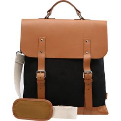 Enter Torba na ramię black/cognac. Czarne torby męskie na ramię marki Enter. W wyprzedaży za 671,20 zł.