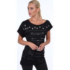 Bluzka z nadrukiem i cyrkoniami czarna ZZ1099. Czarne bluzki damskie marki Fasardi, s, z nadrukiem, bez kołnierzyka, bez rękawów. Za 49,00 zł.
