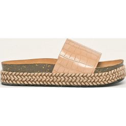 Answear - Klapki MODA. Brązowe klapki damskie ANSWEAR, bez wzorów, z gumy, bez obcasa, na obcasie. Za 99,90 zł.