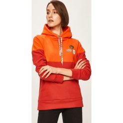 Femi Stories - Bluza Nemos. Czerwone bluzy damskie Femi Stories, s, z aplikacjami, z elastanu, bez rękawów, z kapturem. W wyprzedaży za 219,90 zł.