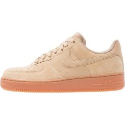 Tenisówki damskie: Nike Sportswear AIR FORCE 1 ’07 SE Tenisówki i Trampki mushroom/med brown/ivory