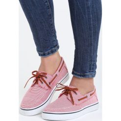 Czerwone Tenisówki Cold Water. Czerwone trampki i tenisówki damskie Born2be, bez wzorów, z bawełny, na sznurówki. Za 49,99 zł.