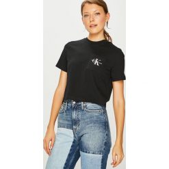 Calvin Klein Jeans - Top. Szare topy damskie marki Calvin Klein Jeans, l, z nadrukiem, z bawełny, z okrągłym kołnierzem. Za 139,90 zł.