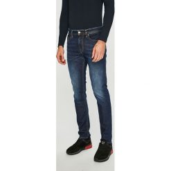 Diesel - Jeansy Thommer. Niebieskie jeansy męskie marki Diesel, z elastanu. W wyprzedaży za 449,90 zł.