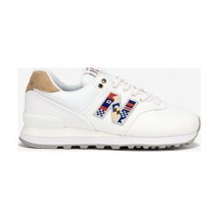 New Balance 574 Tenisówki Biały. Białe trampki i tenisówki damskie New Balance, bez wzorów, z materiału, bez zapięcia. Za 464,95 zł.