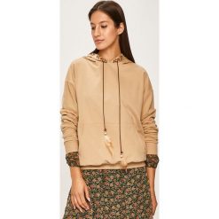 Answear - Bluza. Bluzy damskie ANSWEAR, s, z aplikacjami, z bawełny, bez rękawów, z kapturem. W wyprzedaży za 79,90 zł.