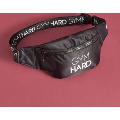 Saszetka nerka Gym Hard - Czarny. Czarne nerki damskie Sinsay, bez wzorów, bez dodatków. Za 29,99 zł.