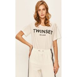 Twinset - T-shirt. Białe bluzki damskie Twinset, s, z aplikacjami, z bawełny, z okrągłym kołnierzem. Za 319,90 zł.