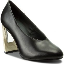 Półbuty UNITED NUDE - Zink Pump Hi 102470116 Black. Czarne półbuty damskie marki United Nude, bez wzorów, ze skóry, bez obcasa, na obcasie, bez zapięcia. W wyprzedaży za 599,00 zł.