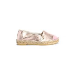 Espadryle Patrizia Pepe DV6332/A2HF-R123. Różowe espadryle damskie Patrizia Pepe, bez wzorów, bez obcasa. Za 299,00 zł.