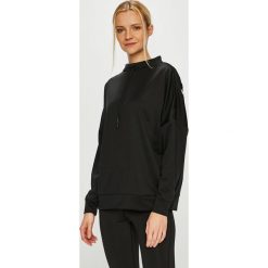 Reebok - Bluza. Czarne bluzy damskie Reebok, s, z nadrukiem, z poliesteru, bez rękawów, bez kaptura. W wyprzedaży za 199,90 zł.
