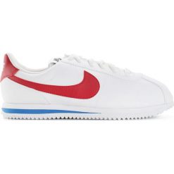 Nike - Buty dziecięce Cortez Basic. Czerwone trampki chłopięce Nike, bez wzorów, z gumy, sportowe, z okrągłym noskiem, na sznurówki. W wyprzedaży za 239,90 zł.