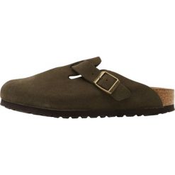 Birkenstock BOSTON Kapcie forest. Zielone kapcie damskie marki Birkenstock, ze skóry. Za 399,00 zł.