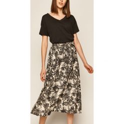 Medicine - Spódnica Boho Breeze. Białe spódniczki damskie MEDICINE, na co dzień, s, bez wzorów, z wiskozy, casualowe, rozkloszowane. W wyprzedaży za 119,90 zł.