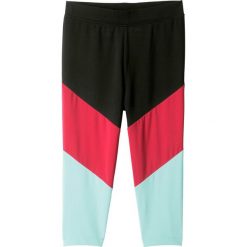 Legginsy sportowe 3/4, oddychające i szybko schnące bonprix czarno-różowo-morski. Czarne legginsy dziewczęce bonprix, w paski, na fitness i siłownię. Za 27,99 zł.