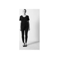 Spodnie z przeszyciami (black). Czarne spodnie damskie Toutset, l, w paski. Za 379,00 zł.