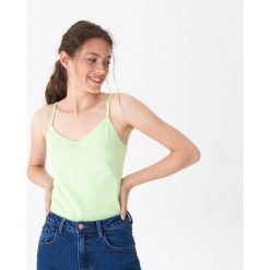 Top basic - Zielony. Zielone topy damskie House, s, bez wzorów, bez kołnierzyka. W wyprzedaży za 9,99 zł.
