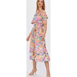 Answear Lab - Sukienka. Sukienki damskie Answear Lab, na co dzień, s, w paski, z wiskozy, casualowe, bez kołnierzyka, bez rękawów, midi, rozkloszowane. Za 149,90 zł.
