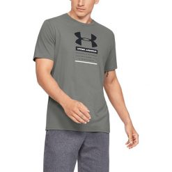 Under Armour Koszulka Szary. Szare podkoszulki męskie Under Armour, s, z nadrukiem, z bawełny, z krótkim rękawem. Za 119,95 zł.