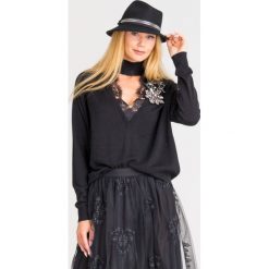 SWETER Pinko. Czarne swetry damskie Pinko, xs, w koronkowe wzory, z kaszmiru. Za 437,40 zł.