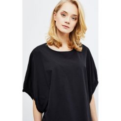 Bluzka oversize. Bluzki damskie Moodo, s, bez wzorów, bez kołnierzyka, bez rękawów. Za 9,99 zł.