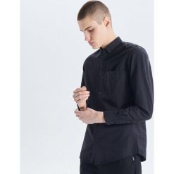 Koszula o kroju slim - Czarny. Czarne koszule męskie Cropp, s, bez wzorów, bez kołnierzyka, bez rękawów. Za 79,99 zł.