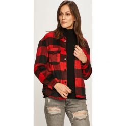 Only - Kurtka. Czerwone kurtki damskie ONLY, bez wzorów, z bawełny, krótkie, bez kaptura. W wyprzedaży za 159,90 zł.