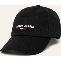 Tommy Jeans - Czapka. Niebieskie czapki męskie Tommy Jeans, z aplikacjami, z bawełny. Za 139,90 zł.