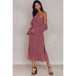 Sukienki: NA-KD Boho Sukienka midi z falbanką i dekoltem A – Purple