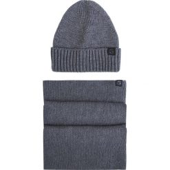 Zestaw czapka i komin CZS0000038. Szare czapki męskie z wełny, eleganckie. Za 199,00 zł.