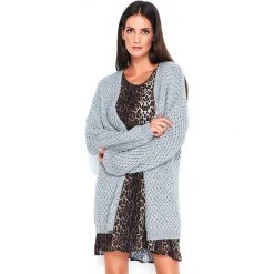 Numinou sweter damski NU_s45 uniwersalny, szary. Szare swetry damskie Numinou, s, bez wzorów, eleganckie, z długim rękawem, długie, bez kaptura. Za 219,00 zł.