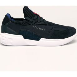 Tommy Hilfiger - Buty. Niebieskie sneakersy męskie TOMMY HILFIGER, z okrągłym noskiem, na sznurówki. W wyprzedaży za 299,90 zł.