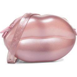 Saszetka nerka MELISSA - Melissa Lip Bag 34171 Black Glitter 52990. Różowe nerki damskie Melissa, bez wzorów, z tworzywa sztucznego, bez dodatków. W wyprzedaży za 319,00 zł.