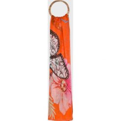 Desigual - Szal. Szare szaliki damskie marki Desigual, bez wzorów, z poliesteru. Za 149,90 zł.